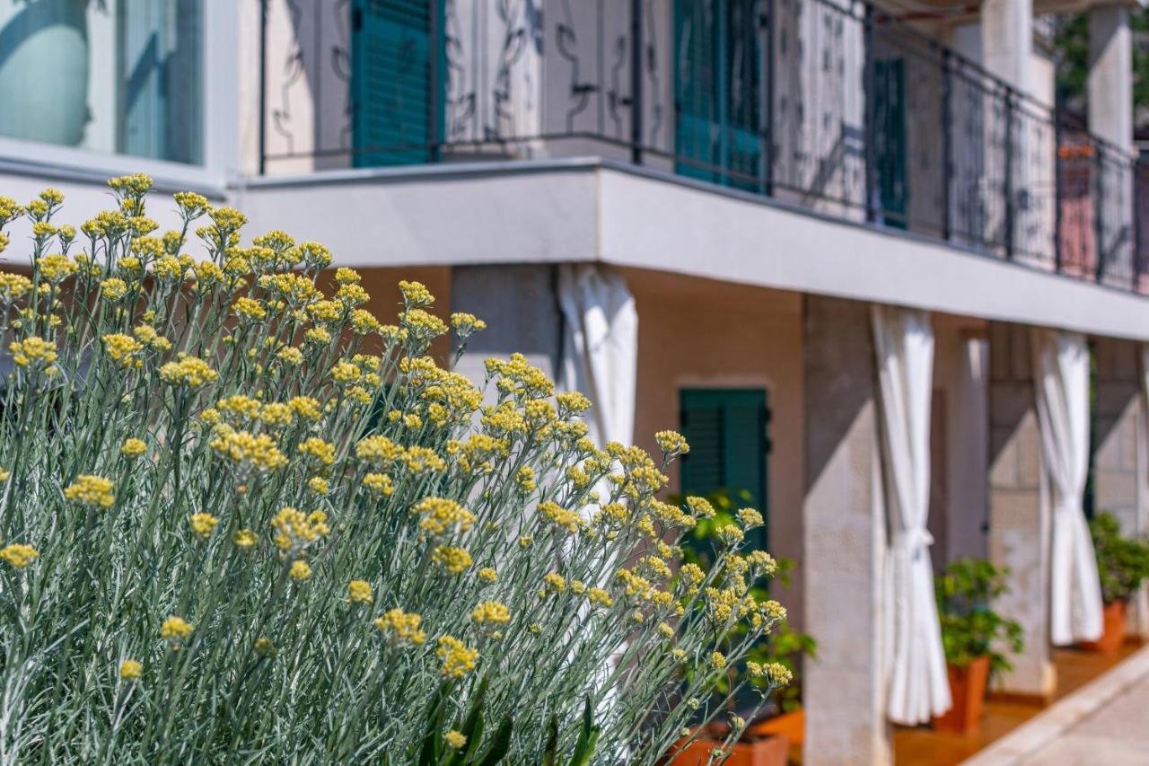 Apartments By The Sea Medveja, Opatija - 7720 Lovran Kültér fotó