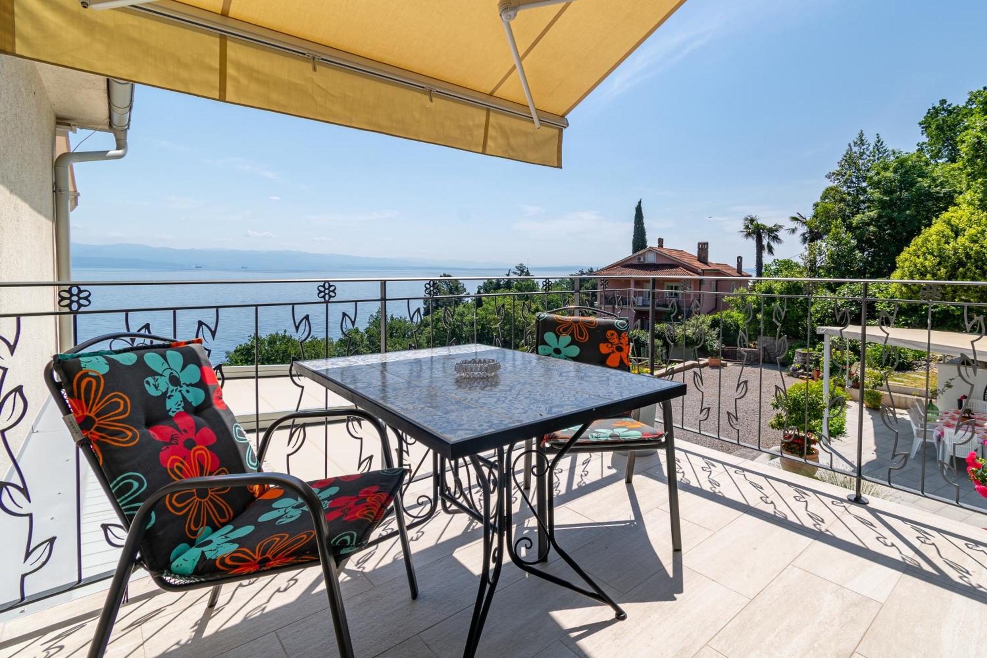 Apartments By The Sea Medveja, Opatija - 7720 Lovran Kültér fotó
